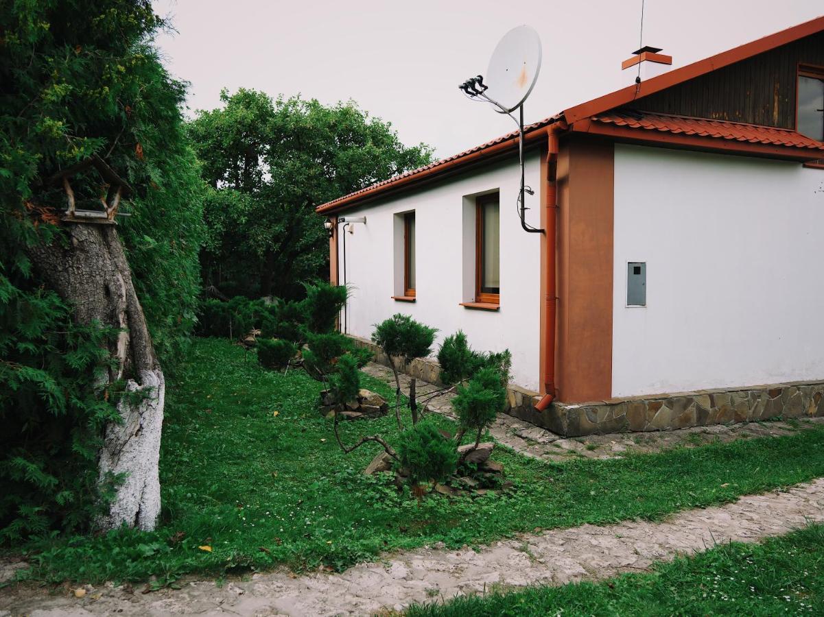 Sadyba Pochayiv Villa Pochaiv Exterior photo